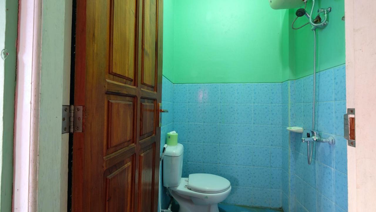 Reddoorz Near Mangrove Forest Kupang Kupang  Luaran gambar