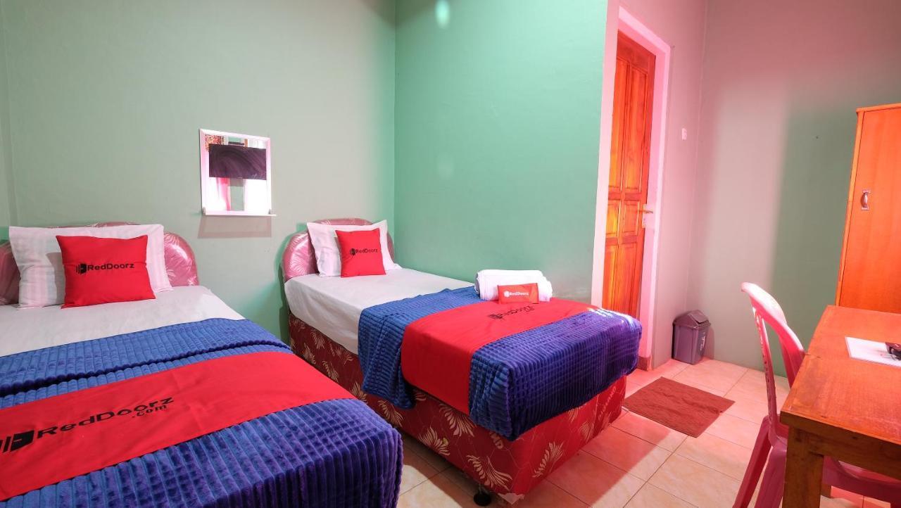 Reddoorz Near Mangrove Forest Kupang Kupang  Luaran gambar